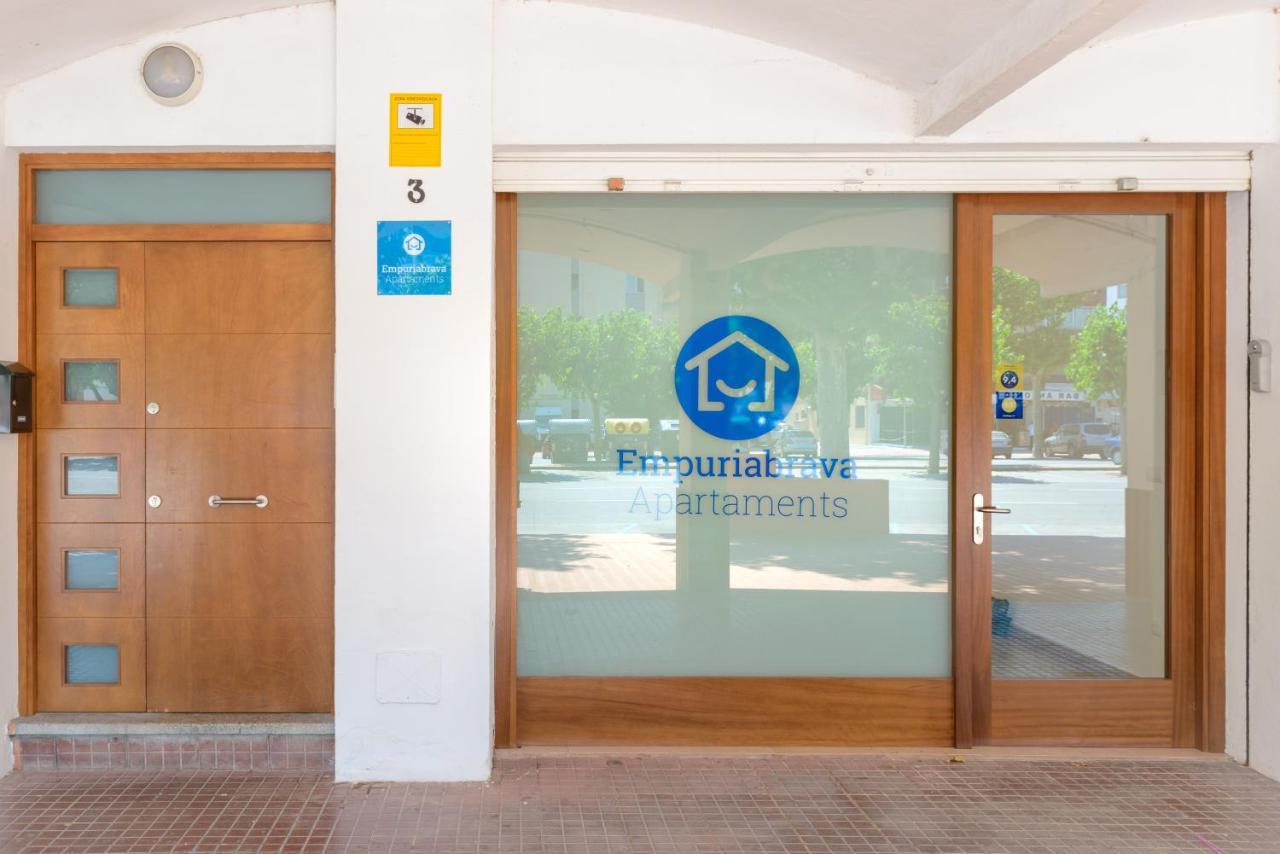 Empuriabrava Apartaments - Nº 10 Екстериор снимка