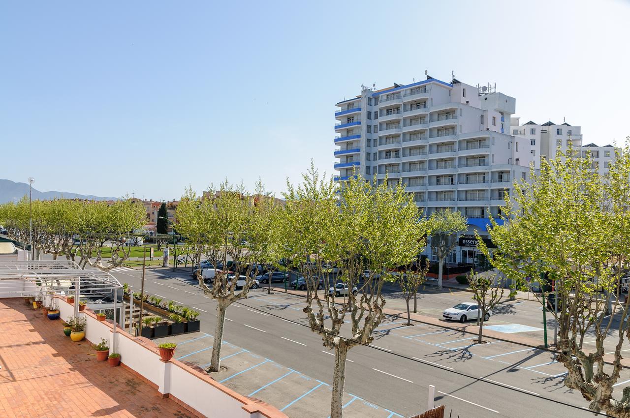Empuriabrava Apartaments - Nº 10 Екстериор снимка